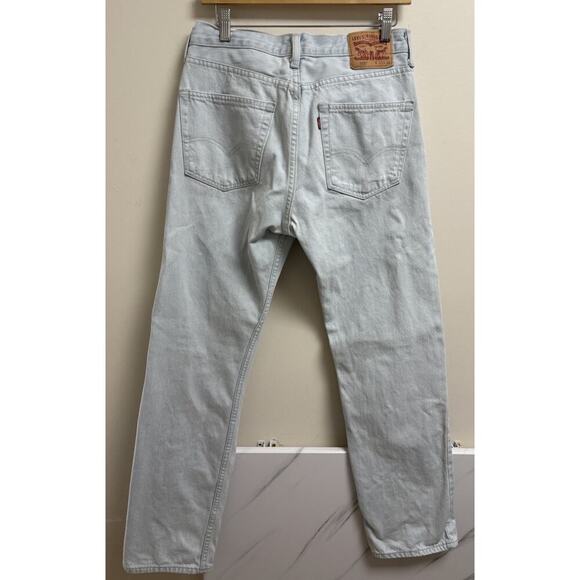 Levi’s 505 Men’s Jeans 32x32 Light Wash Straight Fit USA Denim W32 L32 - Picture 2 of 6